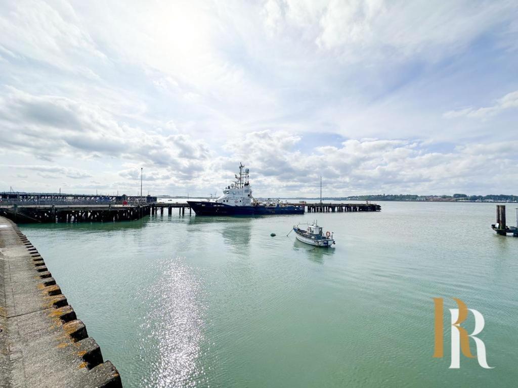Fisherman'S Cottage - Harwich Breaks - Brand New - Long Stays Available Great Prices - Get In Touch For All Bookings - Cottage In Harwich - Beach Stay Exterior photo